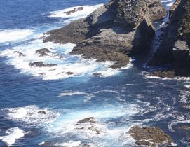 Costa Occidental, playas y acantilados